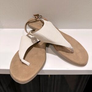 Aerosoles NWOT women’s sandal size 9